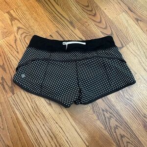 Lululemon Polka Dot Run Speed Up Shorts Black White Size 6
